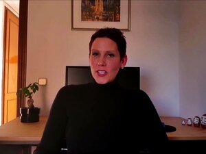 Serie de Directoras Femeninas de Youporn - La CEO de Yanks habla sobre