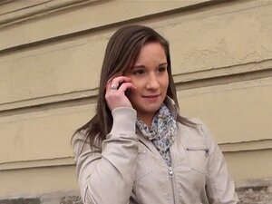 El camarero fue convencido de ser follado a cambio de dinero, el