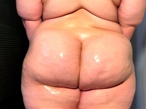 Amanda Black y Honey Demon en un viaje en barco con el dedo