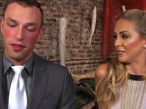 Femdom tetona Cherie Deville follando con un tipo