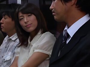 Puta insaciable buena eyaculación masiva. Puta japonesa desnuda gime