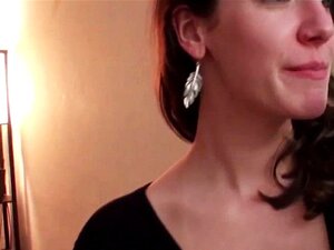 La fiestera Kierstyn ama el sexo grupal. La fiestera Kierstyn ama el