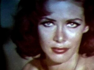THUNDERTITS - medias de striptease con tetas grandes maduras vintage