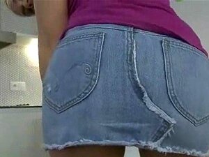 Zorra follada duro en su coño peludo