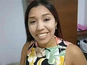 Morena de 18 años con grandes tetas en un hotel en Miami, Estados