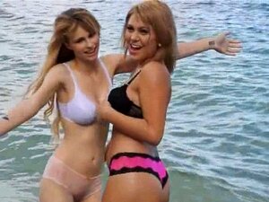¡Experimenta un verano caliente con dos bellezas rubias y su