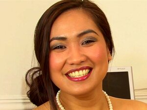 Amy Latina - Película de Masturbación, Amy Latina se desnuda de su