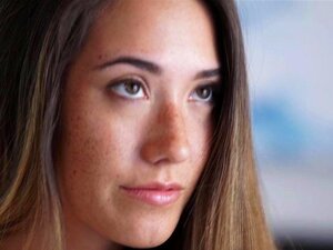 En el armario (ft. Eva Lovia)