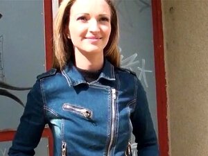 La caliente chica checa rubia amateur Melanie es perforada por dinero,