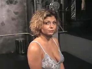 Zorra con holgazanes le gusta el BDSM