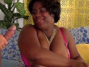 La BBW negra cachonda Marlise Morgan disfrutando de una polla gorda