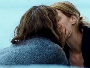 Ashley Judd en un beso lésbico de lesbianas tata tota