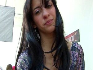Oyeloca Hot Latina Vanessa Suarez primera vez porno hardcore