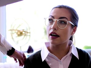 Madrastra diseñadora de modas a la que me gustaría follar Penny