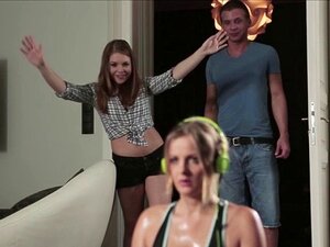 La MILF caliente Candy Alexa y Alessandra en una posición inolvidable