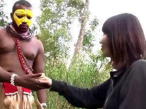 La increíble puta oriental Kanon Tachibana lleva al tipo a la