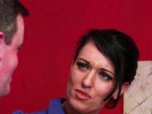 Escolares CFNM chupan pollas profesor. Escolares CFNM en uniformes