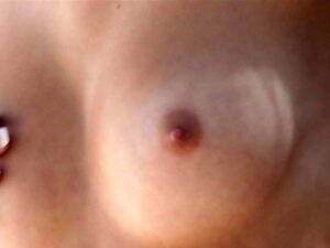 Video de BabesNetwork: Easy Breezy, ¿Quién podría saber mejor cómo