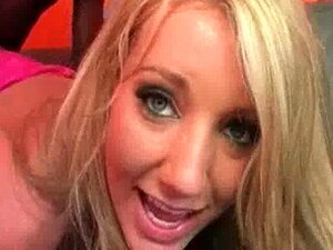Follada interracial para Barbi
