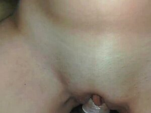 ¡Joder! ¡Otra vez pasó! Me corro en la mujer de mi amigo porque se