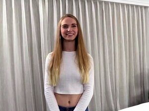 Lana Sharapova - Lil Ho