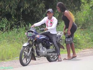 Me quedé varado para pagar el viaje y este tipo decidió taladrarme