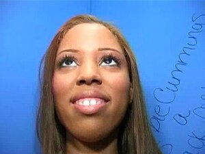 Gloryhole interracial - Increíble mamada experta chupando polla 41