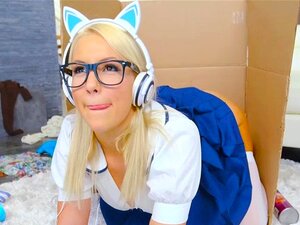 Chica gamer extrema. Kylie Page en chica gamer extrema