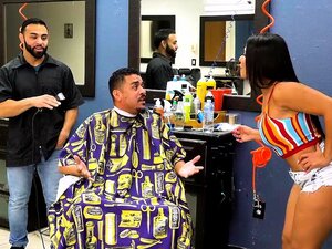 Rose Monroe follando un gran culo por dinero