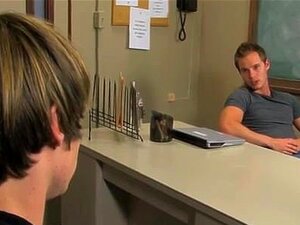 Porno gay de follada de pies Tyler Andrews y Elijah White juegan los
