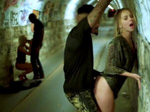 BLACKED RAW - Esa chica estaba cansada de esperar a su novio blanco