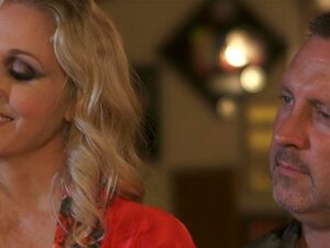 Pareja curiosa invita a Jessica Drake para su primer trío