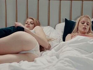 SweetHeartVideo - Hermanastra lesbiana Sophie Sparks y Charlotte