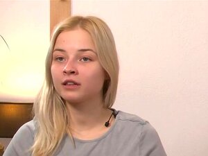 Bebé sexy tiene una sesión íntima de masturbación