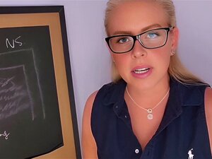 La Profesora Te Enseña una Lección Con Sus Pedos POV Dominación