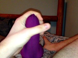 Corriéndose en un tanga de jock picante