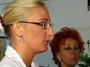 Los profesores azotan a los estudiantes,