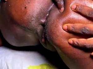 ANAL desordenado anal para una linda BBW negra con corrida hardcore