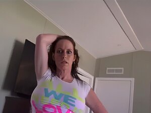 Mamá Despierta a su hijastro para la universidad, Parte 1