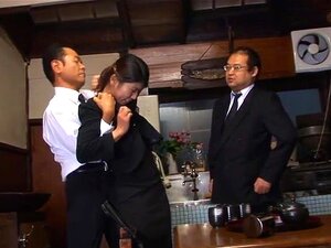 La pícara ama de casa japonesa, Aoi Wajo, no puede tener suficiente