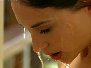 Claire Forlani desnuda - Falso Testigo