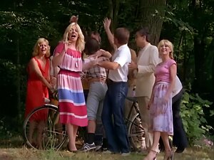 Adéntrate en una cápsula del tiempo del placer con 'Vintage Fuckfest