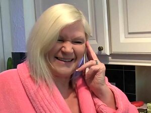 Super caliente GILF Lacey Starr follada por un amante fresco bien