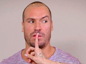 Brazzers - A las estrellas porno les gusta lo grande - Lavado de autos