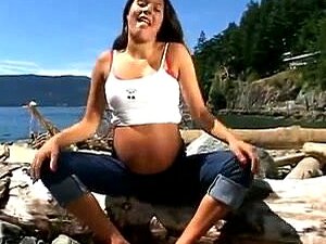 Pregnant Latex Fisting - Porn Videos - SexLew.com