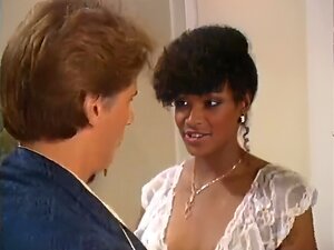 Sirvienta negra folla a su jefe - Golden Age Media