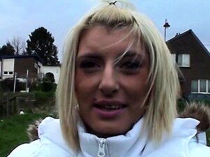 A Lou le encanta el anal