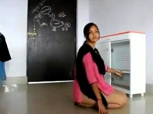 Chica india desnuda avantika mms escándalo