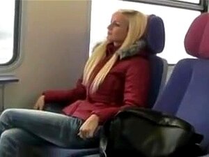Chica alemana tiene sexo rápido en el tren