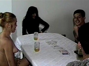 Fiesta del poker se convierte en orgía hardcore